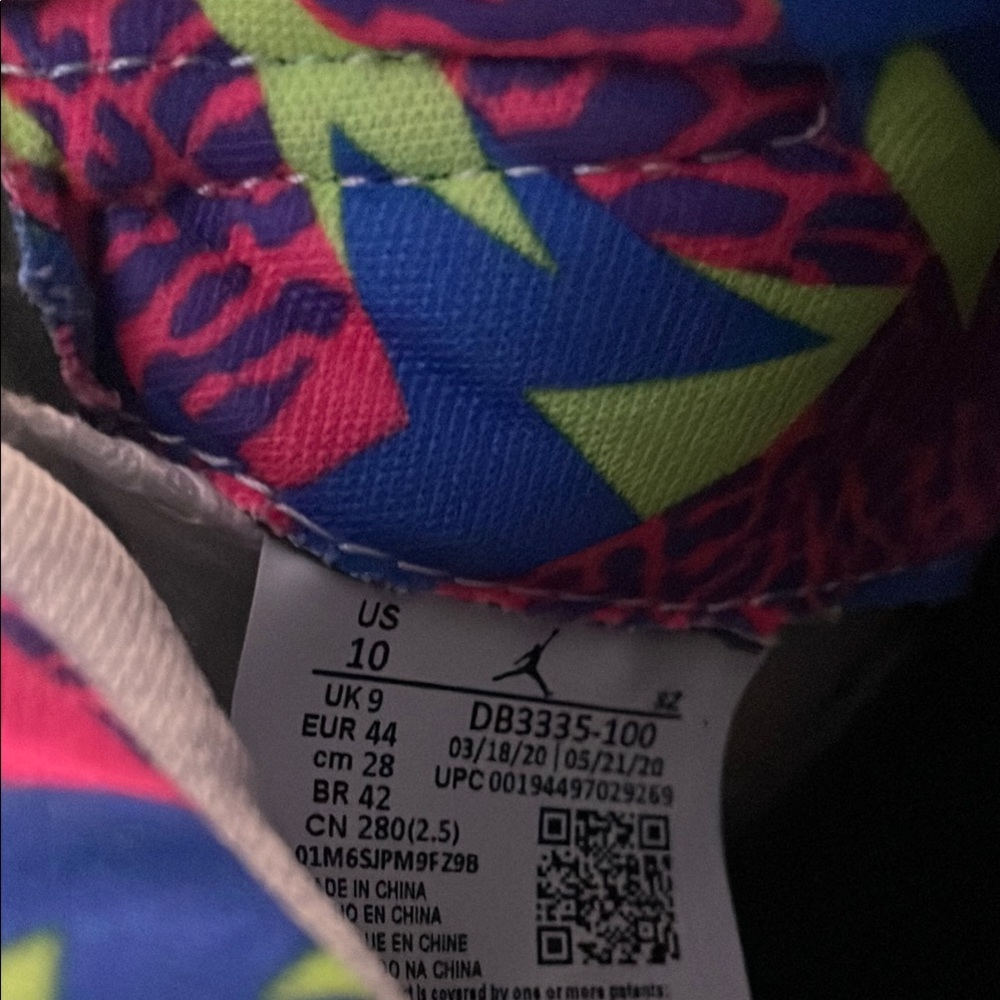 Jordan Athletic Shoes White and Black with Neon Accents - Picture 6 of 10